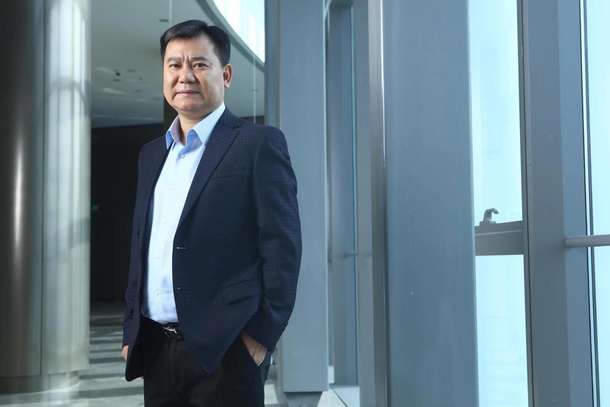 苏宁老板是谁？他如何将苏宁打造成商业巨头？