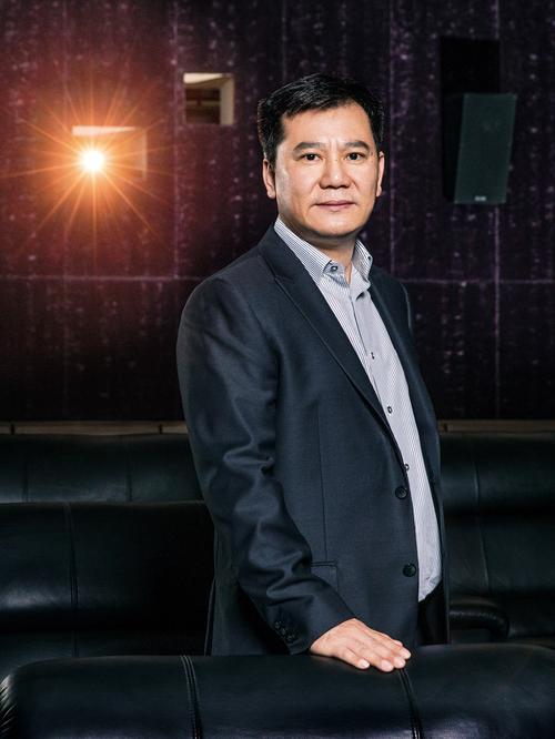 苏宁老板是谁？他如何将苏宁打造成商业巨头？