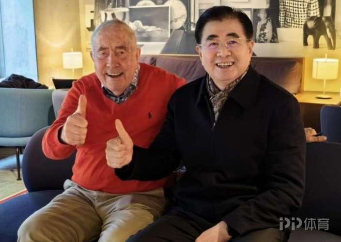 83岁克劳琛近况如何？他目前身在何处？