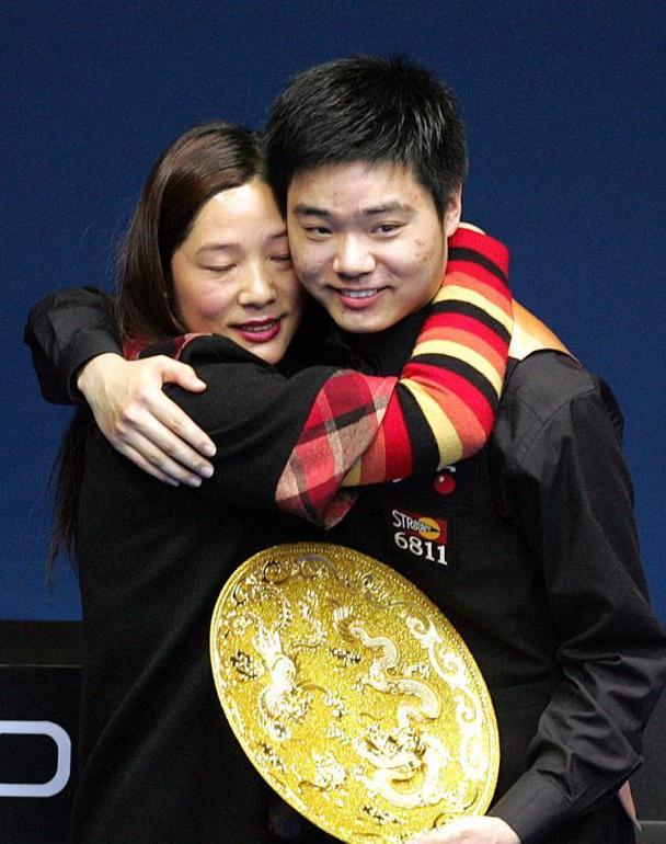 丁俊晖的老婆是谁？他到底有几个妻子？传闻背后的真相