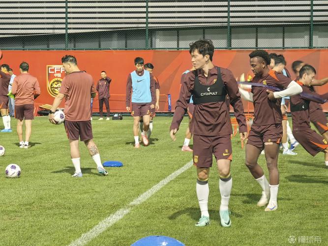 国足为啥这么弱？青训、管理等多方面原因分析！