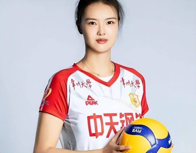 想知道中国女排队长是谁？这篇文章给你答案！