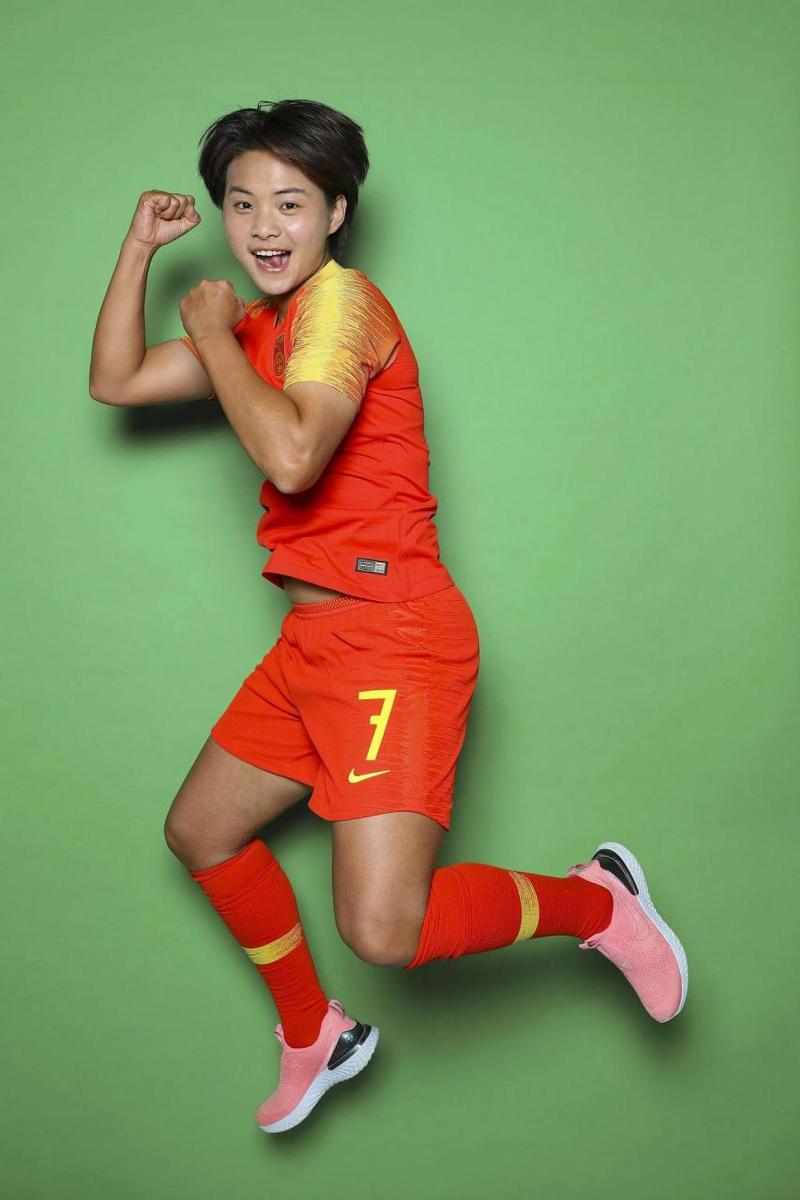 王霜身价多少亿？揭秘中国女足核心球员的商业价值！