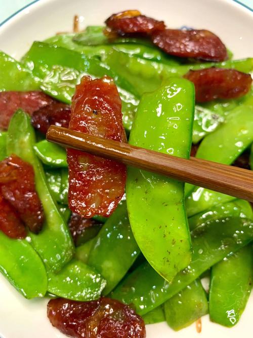 荷兰豆怎么炒好吃又营养？这道菜谱别错过！