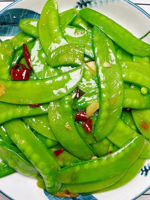荷兰豆怎么炒好吃又营养？这道菜谱别错过！