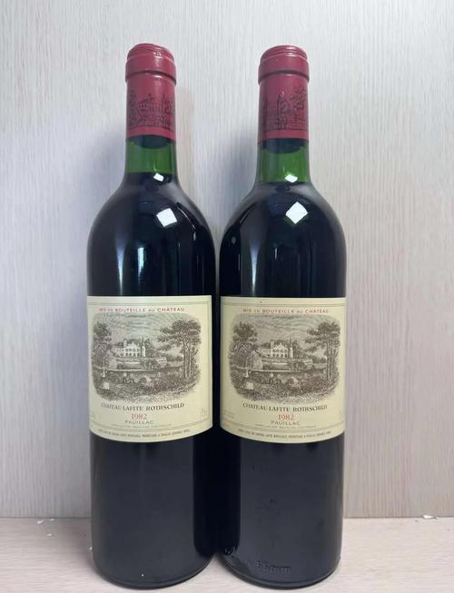 想买波尔多红酒？先看看这篇文章了解有几款！