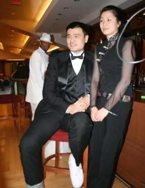 姚明第二任妻子？不存在的！叶莉身高190cm