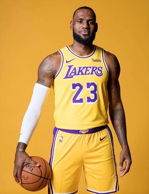 谁是NBA历史上最强的0号球员？揭秘那些身穿0号战袍的巨星！