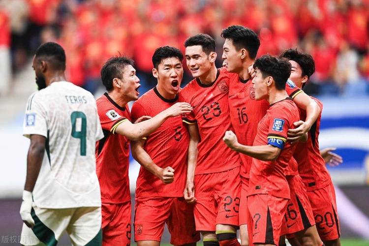 国足与俄罗斯的较量：谁更胜一筹？