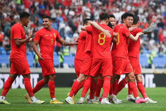 国足对阵缅甸:4比0的胜利背后,我们看到了什么?