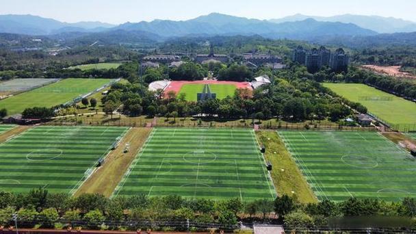 恒大足球学校怎么样？揭秘中国最大足球学校的培养模式