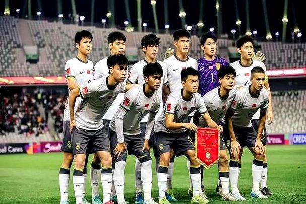 14亿人为何踢不好足球？国足差在哪？