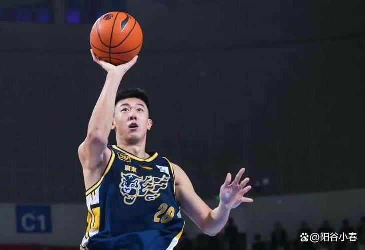 王少杰去了哪个球队打球？球迷都在关注他的动向！