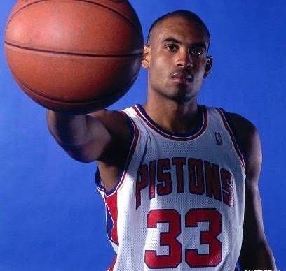 谁是NBA历史上最强的0号球员？揭秘那些身穿0号战袍的巨星！