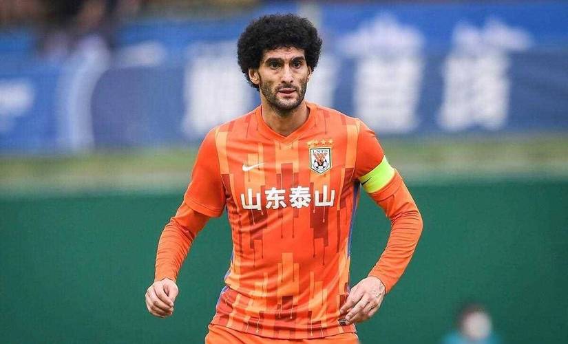 费莱尼选择中超：是金钱诱惑还是另有隐情？