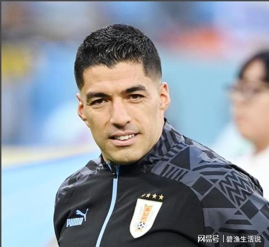 足球巨星苏亚雷斯现状如何？他如今效力于哪个俱乐部？