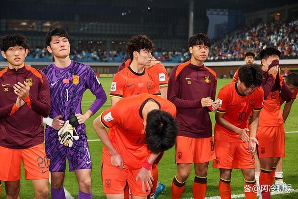 国足为什么这么差？球员水平、教练战术和体制问题大揭秘