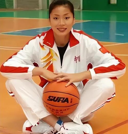 姚明第二任妻子？不存在的！叶莉身高190cm