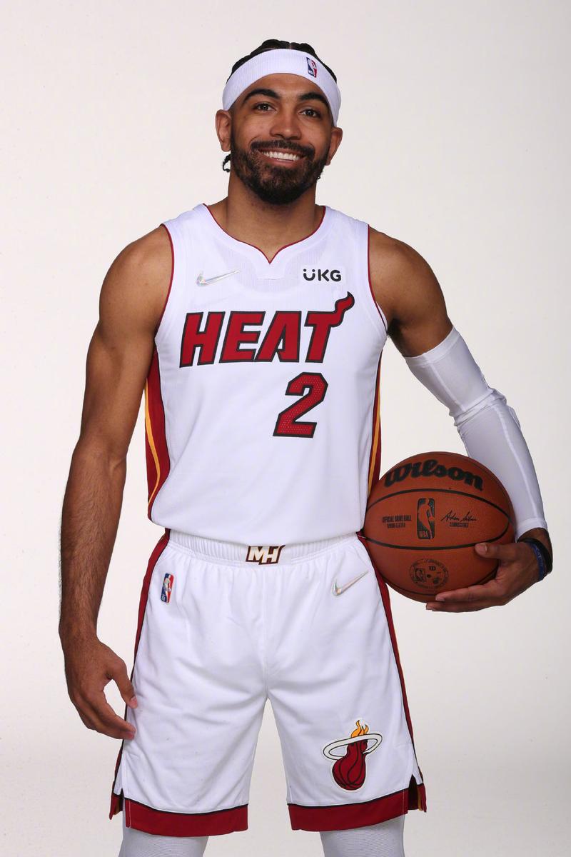谁是NBA历史上最强的0号球员？揭秘那些身穿0号战袍的巨星！
