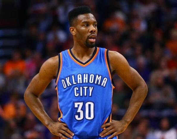 前NBA球员诺里斯科尔现在在哪打球？