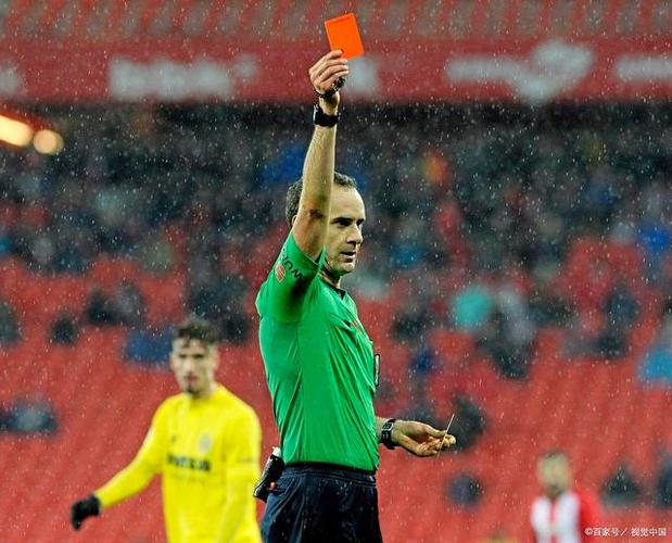 足球比赛黄牌什么意思？看完秒懂裁判判罚规则！