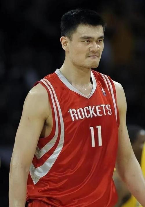 姚明退役：是科比的撞击还是累积的伤病？