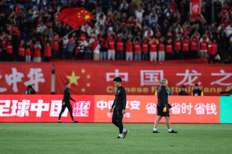 揭秘国足与恒大实力差距：国足能赢恒大吗？