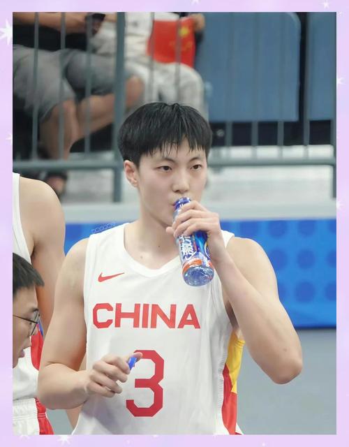 胡明轩身高191cm是真的吗？球迷热议不断