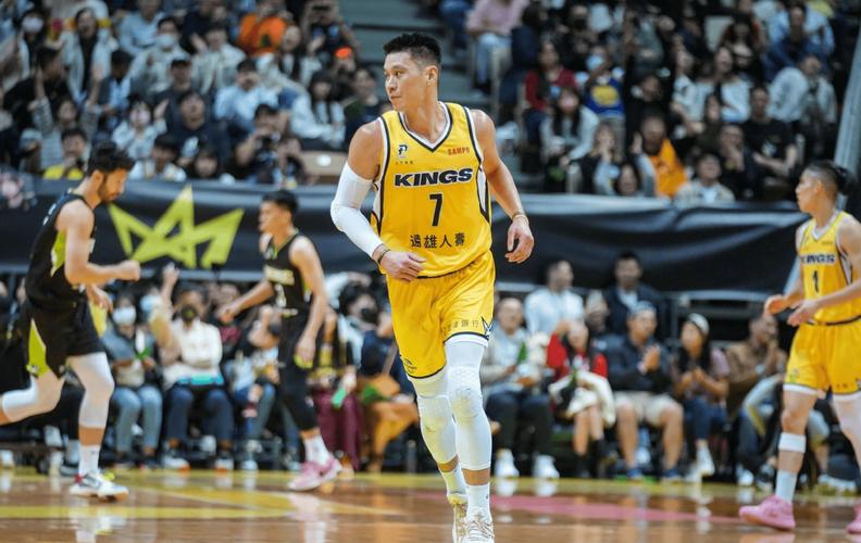 揭秘林书豪篮球生涯：NBA、CBA、P+联赛的总冠军梦