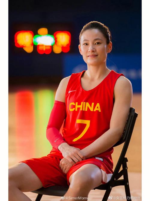 她是中国女篮队长！杨力维的精彩瞬间和励志故事