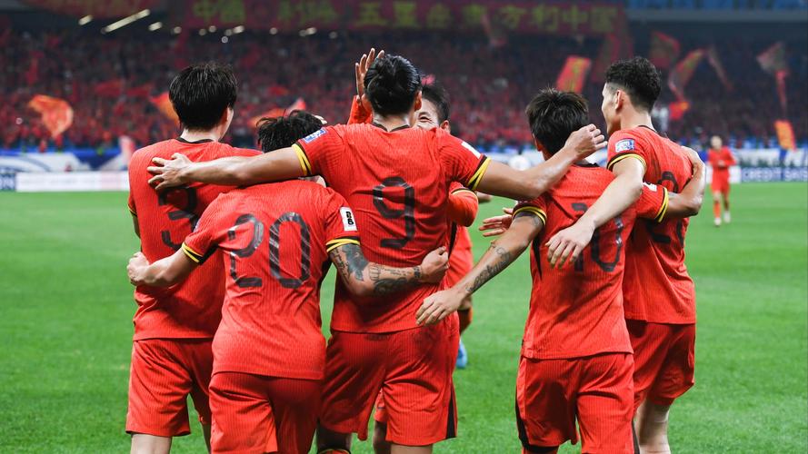 国足何时踢进过世界杯？2002年韩日世界杯的遗憾之旅