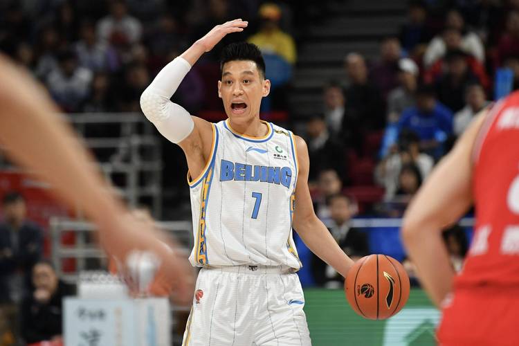 你知道林书豪是什么运动员吗？带你了解他的篮球之路