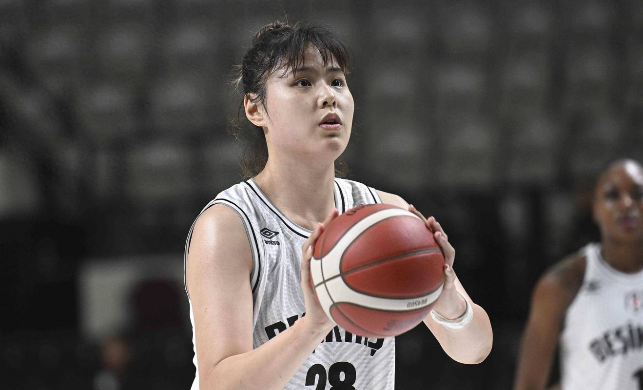 女篮巨星李月汝年薪揭秘：400万还是47万？选择背后的故事