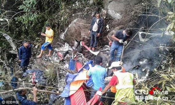 为什么空难事故中很少有全尸？高空坠落与爆炸的致命组合