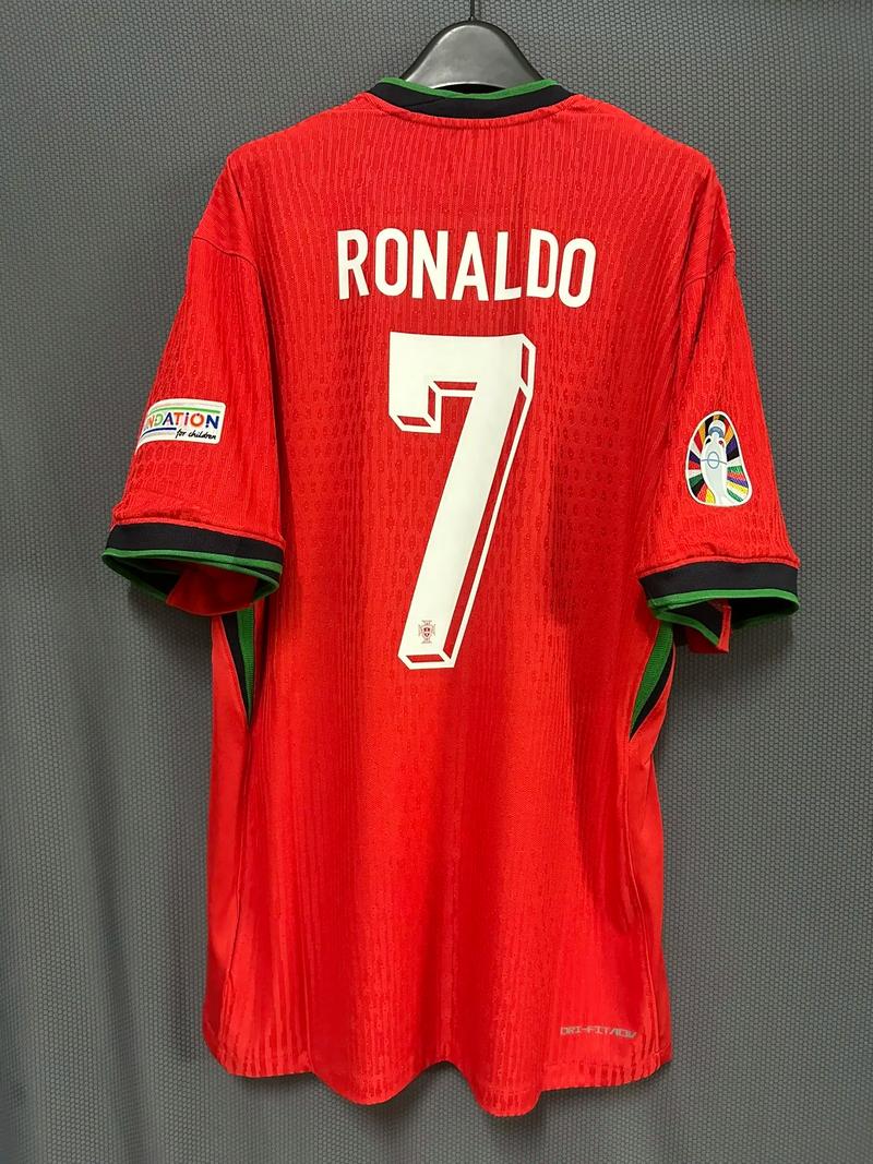 收藏家必看!C罗球衣都有哪几种?详细款式介绍