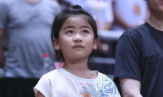 14岁姚明女儿身高多少？已超过1米9，未来或成女篮巨星！