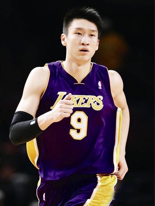 篮球巨星孙悦现在在哪支球队？真相揭秘！