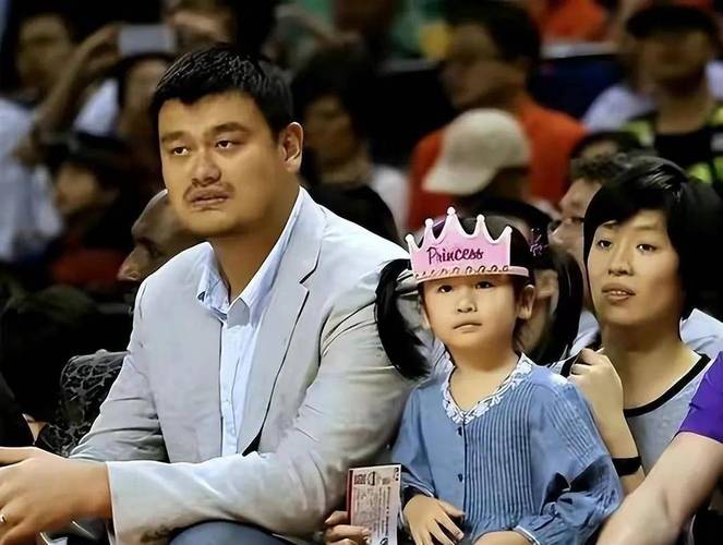 姚明女儿身高有多高？最新消息：14岁已超过1米9！