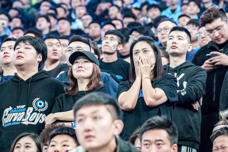 大连第一前锋怎么了？球迷们都在关心什么？