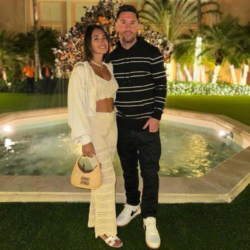 梅西为什么那么爱老婆？揭秘他和安东内拉的爱情传奇