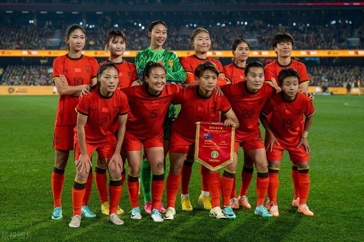 精神面貌PK实力：中国女足与男足的差距在哪里？