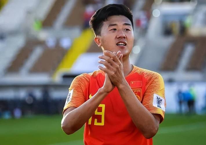 国足为什么被叫白斩鸡？球员身材引发的吐槽！