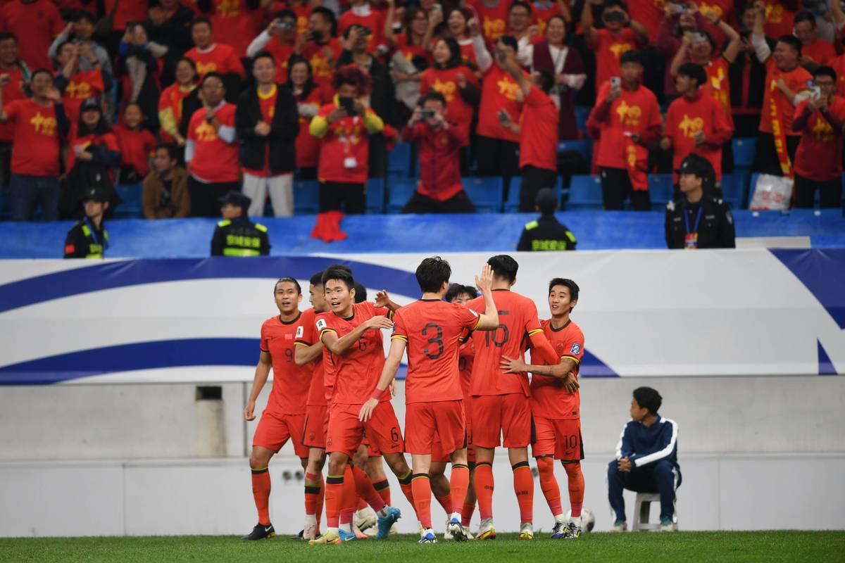 国足屡战屡败，国家还要继续投资吗？