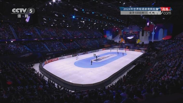 短道速滑比赛场地一圈长度是多少米？