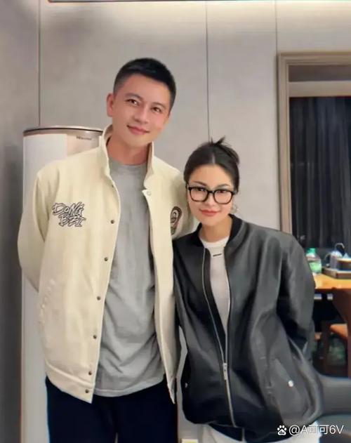 杨鸣和妻子的婚姻状况究竟如何？他为何闭口不提？