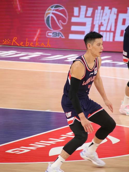 林书豪CBA首钢签约了吗？球迷都在关注！