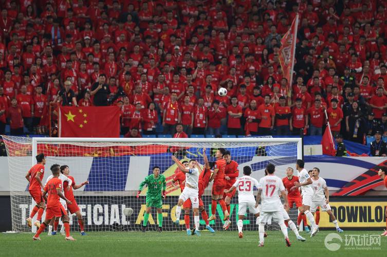 冲击世界杯：中国男足的几次尝试与一次成功