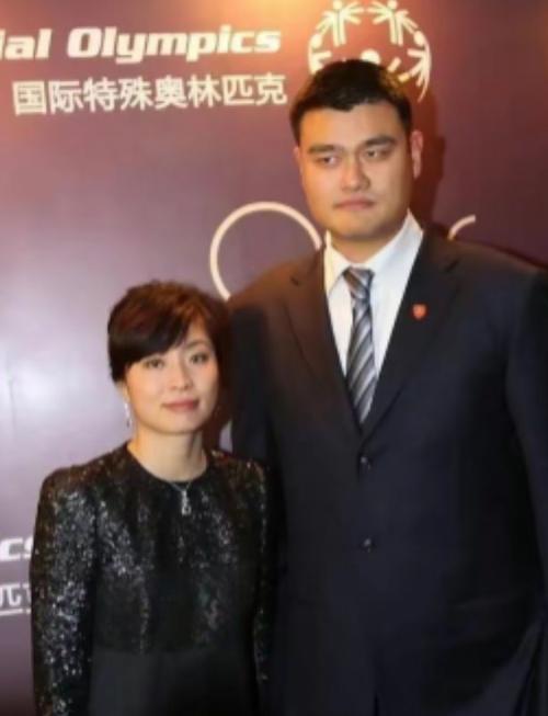 揭秘叶莉拒绝姚明的真相：爱情与梦想的博弈