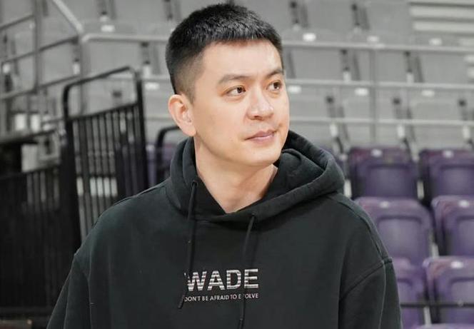 杨鸣和妻子的婚姻状况究竟如何？他为何闭口不提？