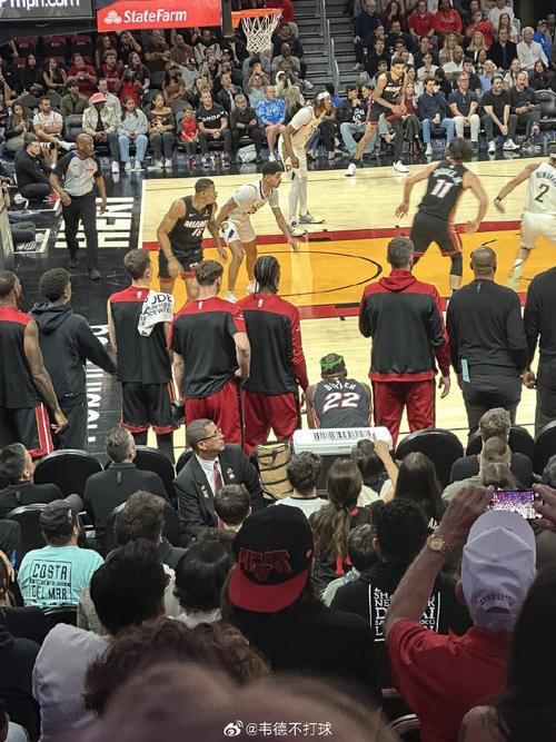 热火雷霆巅峰对决是哪一年?回顾那场经典总决赛!